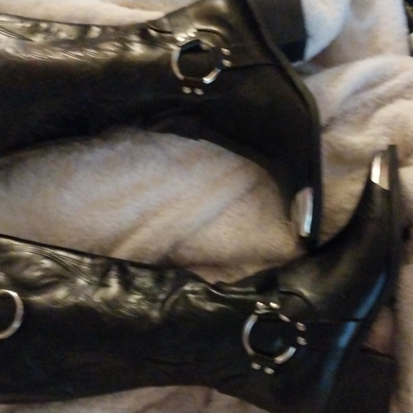 NEW! Never worn! Black Vegan Leather Silver toe Boots ! - Picture 2 of 9